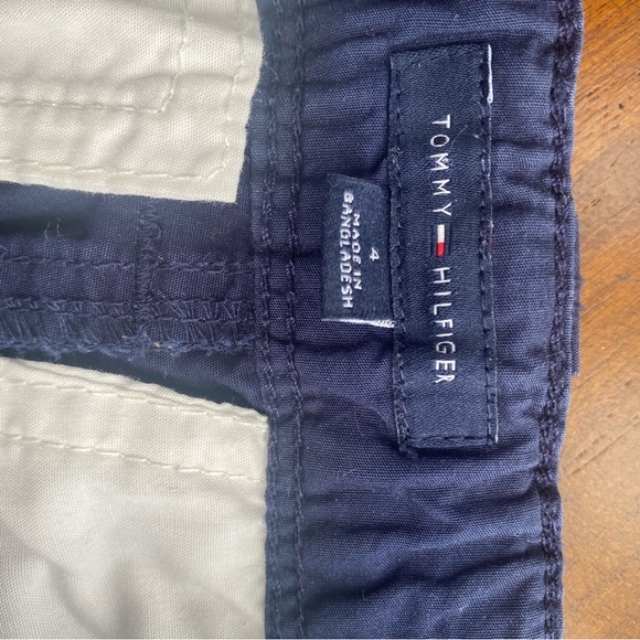 Tommy Hilfiger shorts 4 - Picture 6 of 9